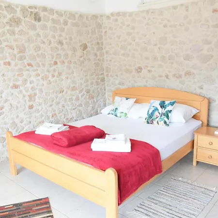 Luger Gartenapartment Ražanj