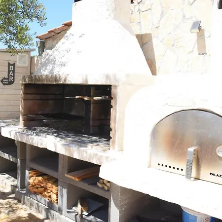 Luger Gartenapartment Apartamento Ražanj