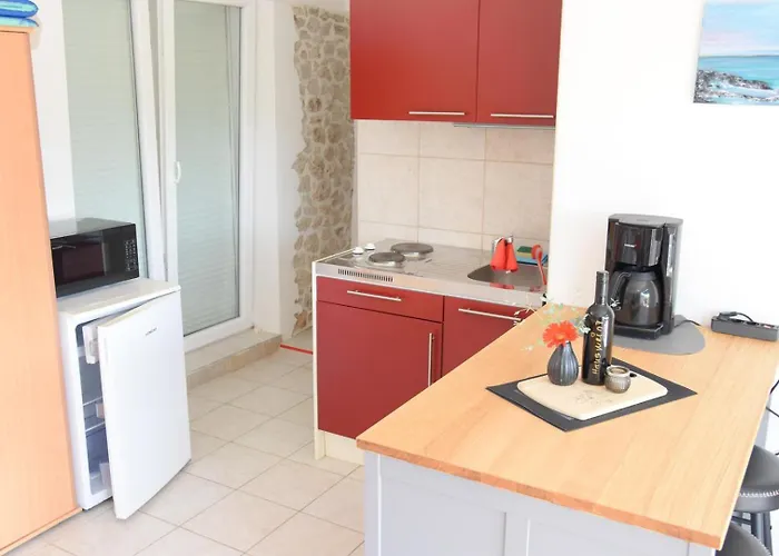 Luger Gartenapartment Apartman Razanj