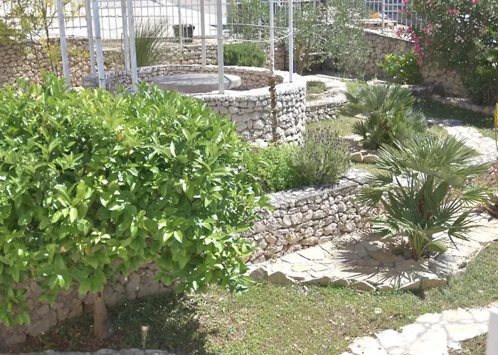 Luger Gartenapartment Daire Ražanj